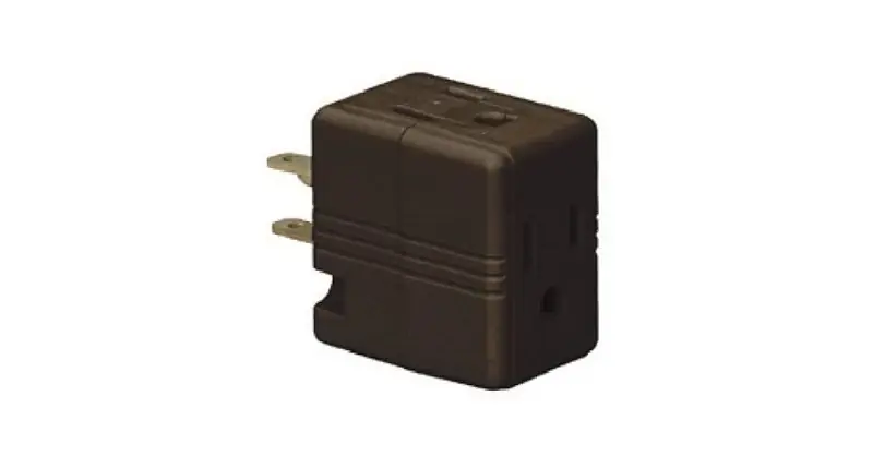 Studio Depot Cube Tap 3 To 1 AC Outlet Adapter 1482