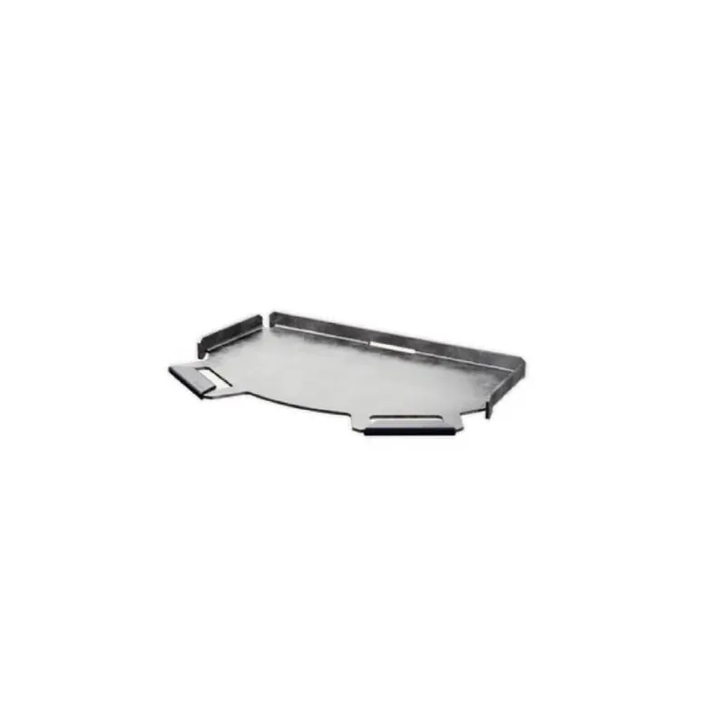 Breeo X Series 24‑Inch Carbon Steel Flat Grill Topper With Heat‑Resistant Silicone Handle – Silver