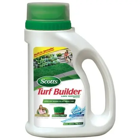 Turf Builder Lawn Fertilizer 22201 With 2% Iron - All-in-one Solution