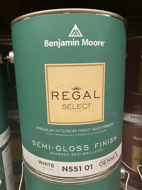 Regal Select Semi-gloss White Paint And Primer Interior 1 Gallon