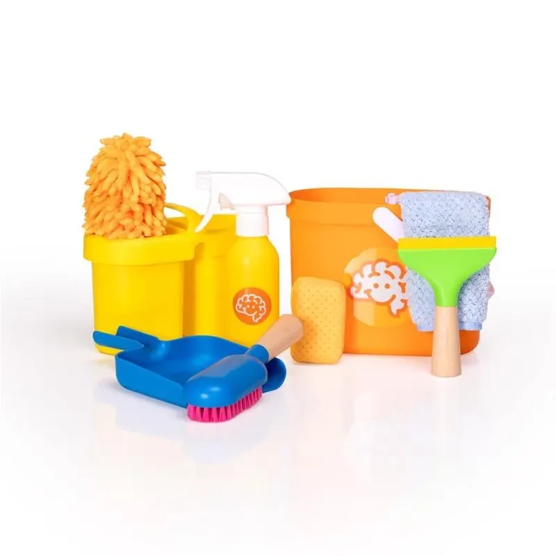 Fat Brain Toy Pretendables Children‘s Cleaning Kit Assorted 9 Piece