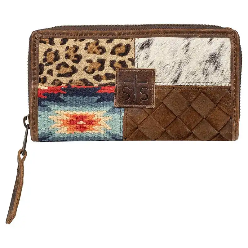 STS Ranchwear Women‘s Chaynee Mountain Bifold Wallet