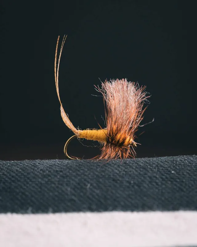 Umpqua Mike Lawson‘s Extended Body Brown Drake - Brown - 10