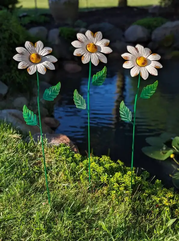 Marshall Home and Garden Country Daisy Flower Stakes