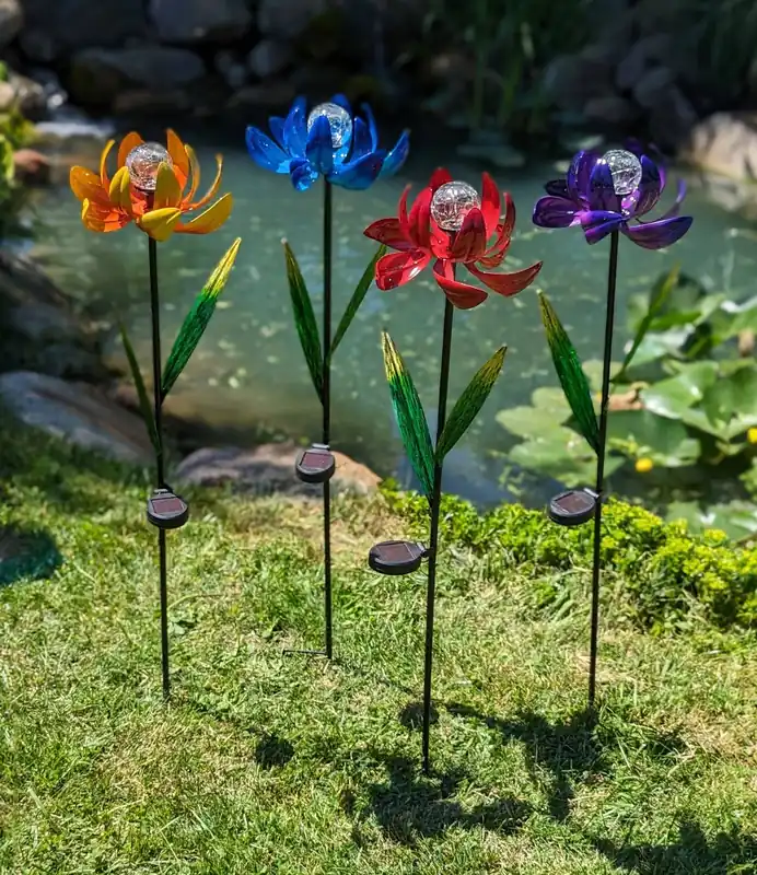 Marshall Home and Garden Solar Spinning Wildflower Stakes