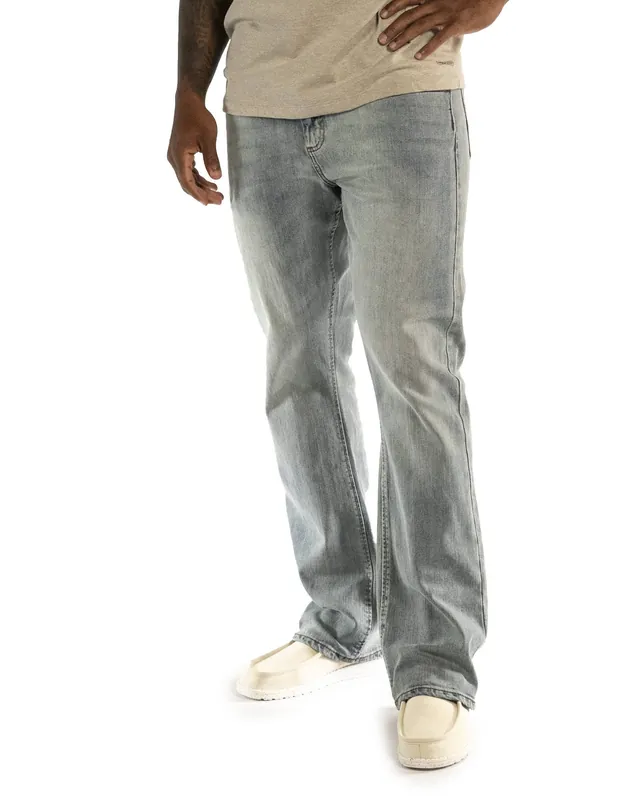 Wrangler Men‘s Retro Slim Fit Boot Cut Jeans