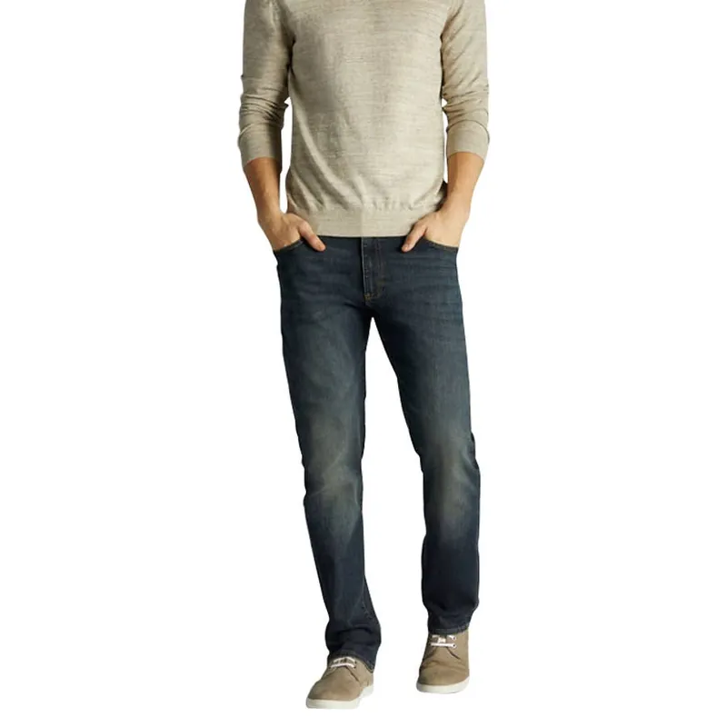 Lee Men‘s Extreme Motion Straight Fit Tapered Leg Jeans - Maverick